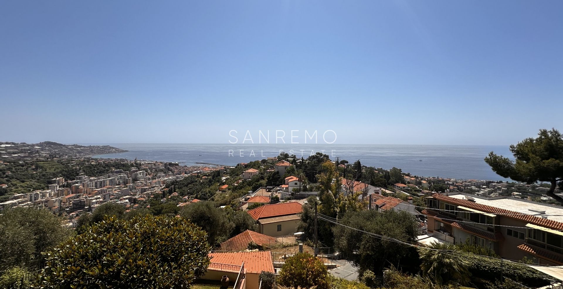 Bellissima villa con vista mozzafiato sul mare e sul porto della città