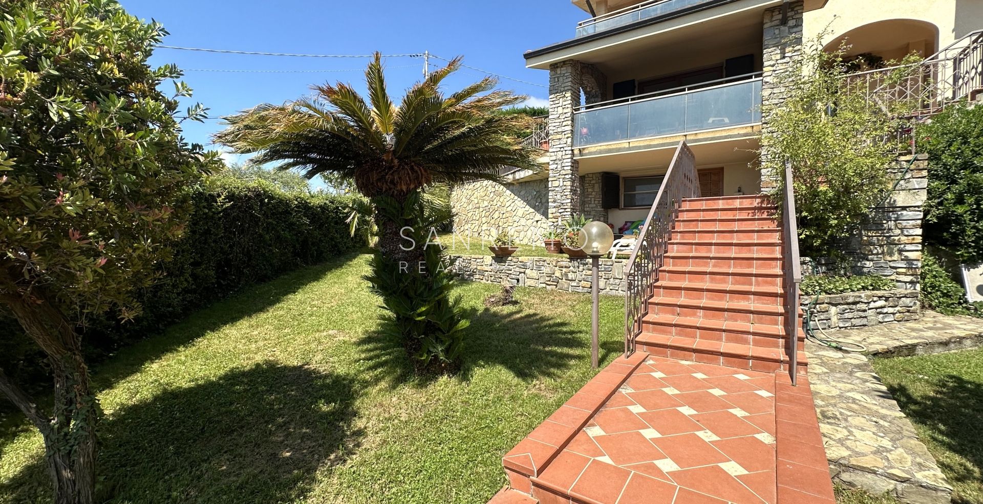 Bellissima villa con vista mozzafiato sul mare e sul porto della città