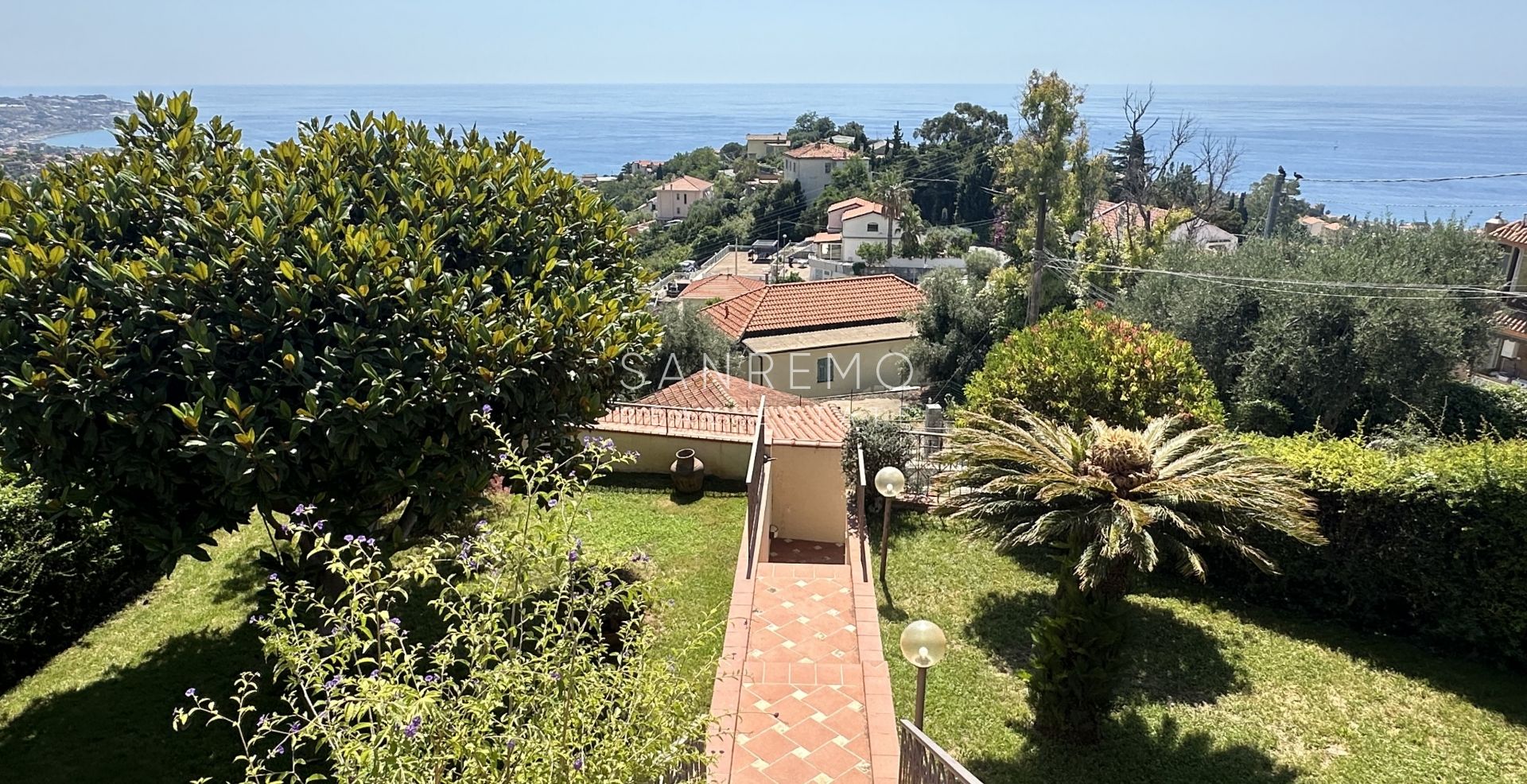 Bellissima villa con vista mozzafiato sul mare e sul porto della città